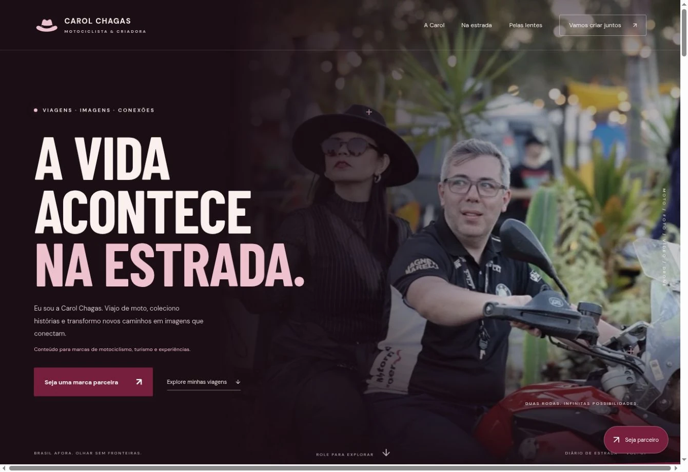 Página principal real do site Carol Chagas